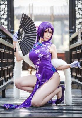 紧身牛仔裤成人人精品_1080动漫免费观看